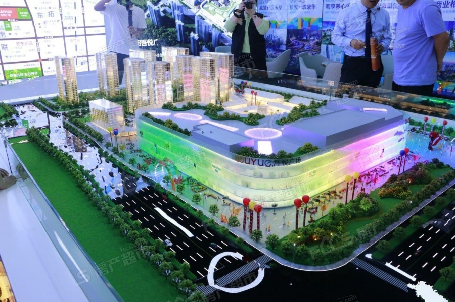 安阳吾悦广场楼盘效果图2