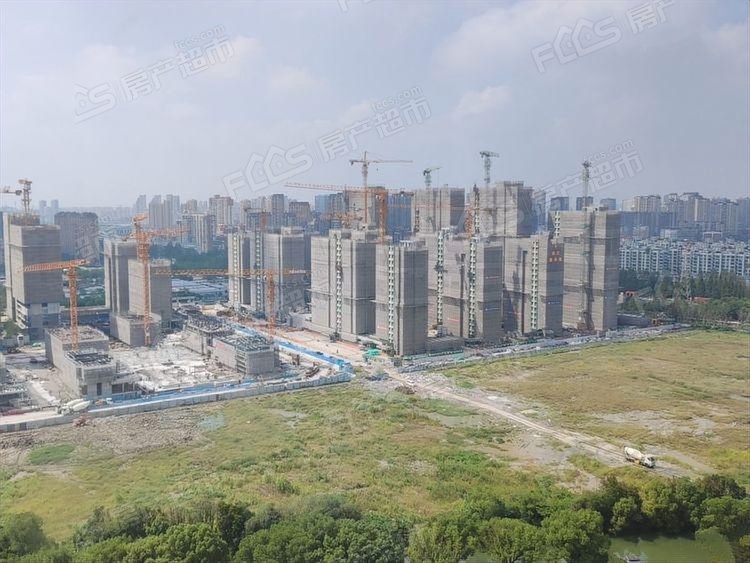 绿城东投凤鸣云翠楼盘实景图2